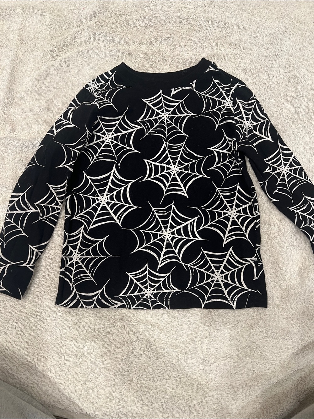 Old Navy Black Long-Sleeve Spiderweb Graphic Tee